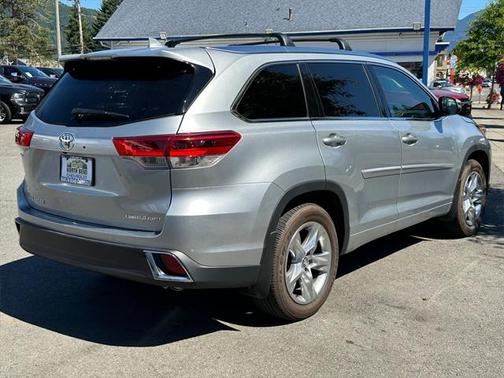 2017 Toyota Highlander Limited