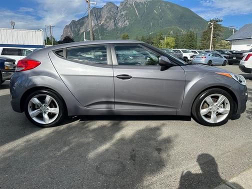 2015 Hyundai Veloster Base