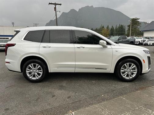 2024 Cadillac XT6 Luxury AWD