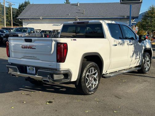 Summit White 2024 GMC Sierra 1500 SLT