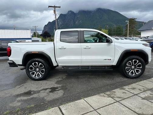 2023 GMC Canyon Base