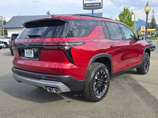 Radiant Red Tintcoat 2026 Chevrolet Traverse AWD Z71