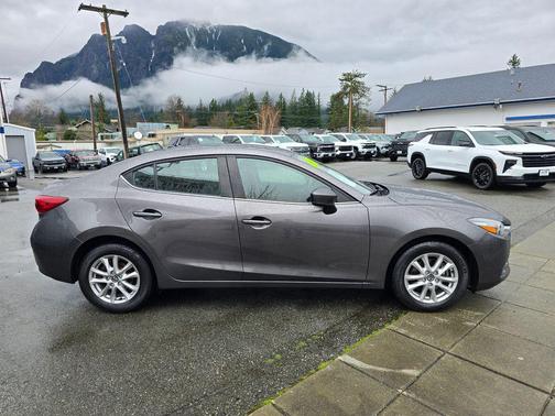 2017 Mazda Mazda3 Sport