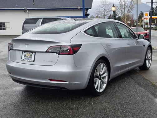 Silver 2018 Tesla Model 3 Long Range