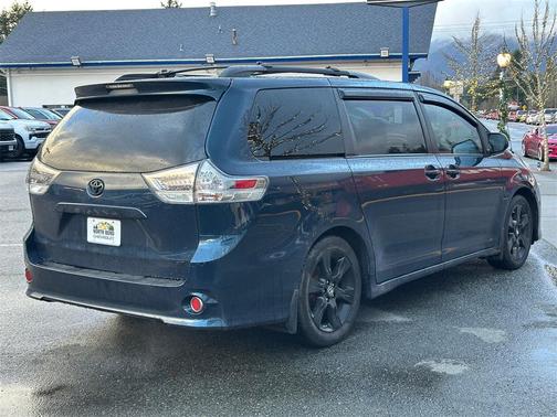 2011 Toyota Sienna SE