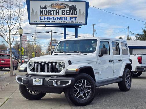Bright White Clearcoat 2024 Jeep Wrangler 4-Door Sahara 4x4
