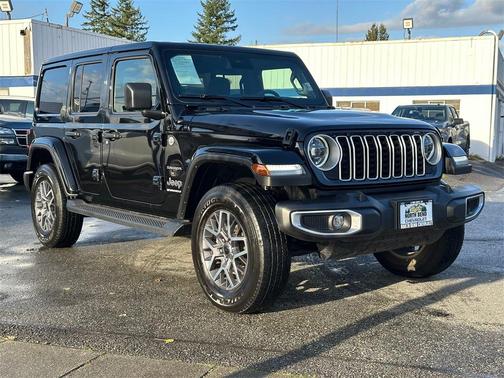 2024 Jeep Wrangler 4-Door Sahara 4x4