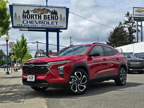 Apex Red 2026 Chevrolet Trax FWD 2RS