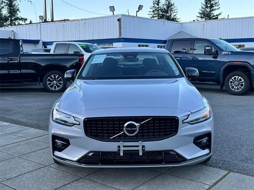 2025 Volvo S60 B5 Core