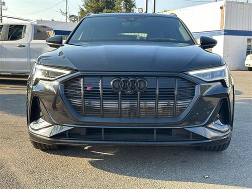 2022 Audi e-tron S Prestige