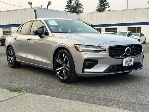 2025 Volvo S60 B5 Core