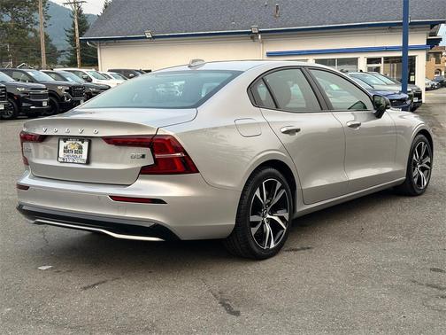 2025 Volvo S60 B5 Core