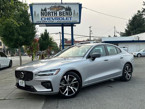 2025 Volvo S60 B5 Core