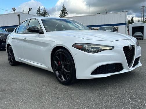 2020 Alfa Romeo Giulia Base