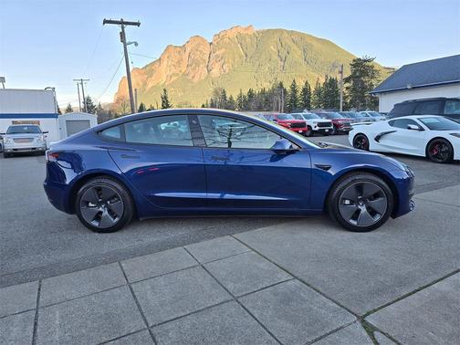 2023 Tesla Model 3 Standard Range