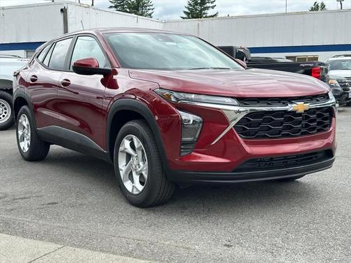 2025 Chevrolet Trax LS