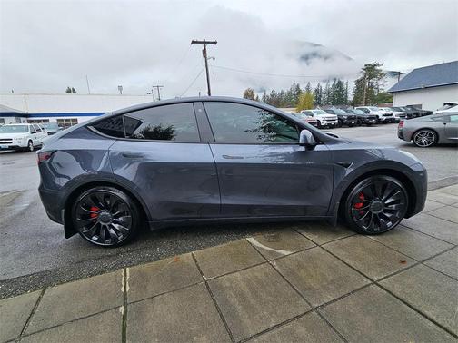 2022 Tesla Model Y Performance Dual Motor All-Wheel Drive