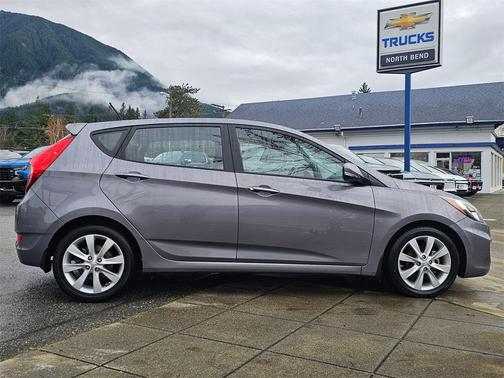 2013 Hyundai Accent SE
