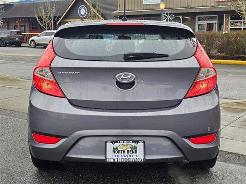 2013 Hyundai Accent SE
