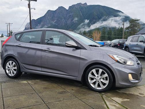 2013 Hyundai Accent SE