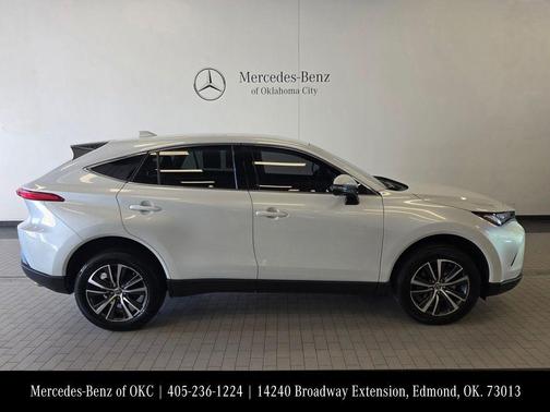 2023 Toyota Venza LE