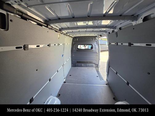 Arctic White 2025 Mercedes-Benz Sprinter 2500 170 WB