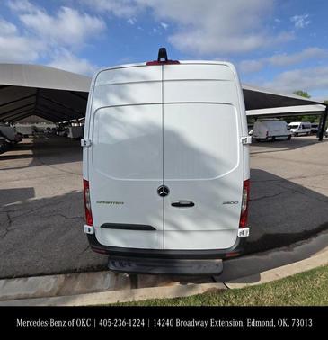 Arctic White 2025 Mercedes-Benz Sprinter 2500 170 WB
