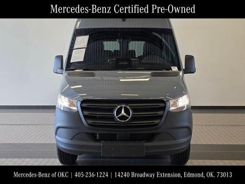 2025 Mercedes-Benz Sprinter 2500 144 WB Standard Roof Passenger