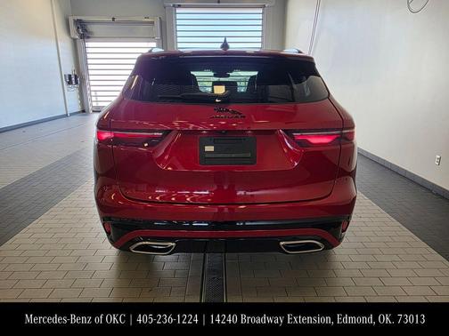 2024 Jaguar F-PACE P400 R-Dynamic S