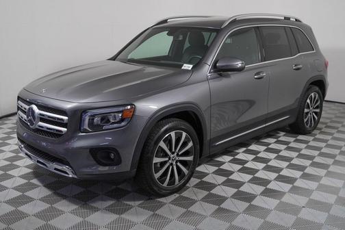 Photo 4 of 33 of 2021 Mercedes-Benz GLB 250 Base 4MATIC