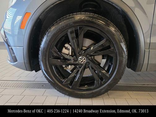 2024 Volkswagen Tiguan 2.0T SE R-Line Black