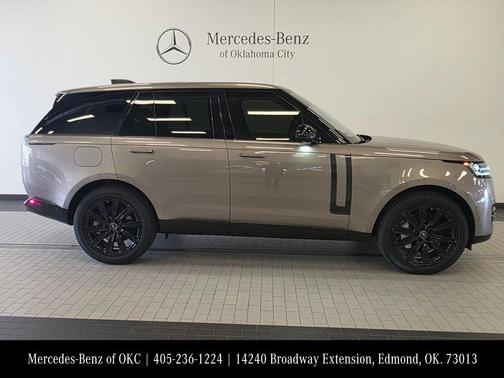 2023 Land Rover Range Rover P530 SE
