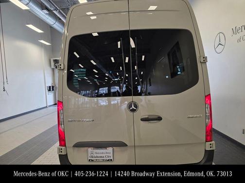 2025 Mercedes-Benz Sprinter 2500 144 WB Standard Roof Passenger