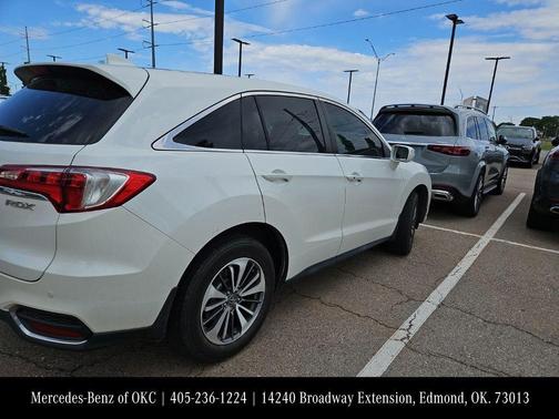 White Diamond Pearl 2017 Acura RDX Advance Package