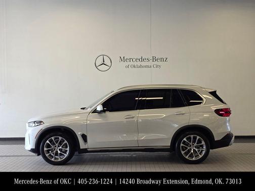 Mineral White Metallic 2024 BMW X5 sDrive40i