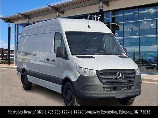 Arctic White 2025 Mercedes-Benz Sprinter 2500 170 WB