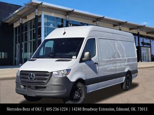 Arctic White 2025 Mercedes-Benz Sprinter 2500 170 WB