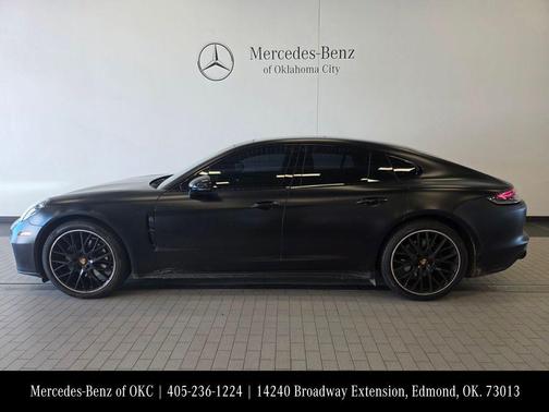 2023 Porsche Panamera 