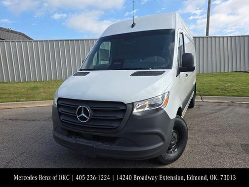 Arctic White 2026 Mercedes-Benz Sprinter 2500 Standard Roof