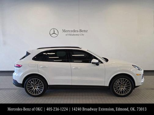 2023 Porsche Cayenne Platinum Edition