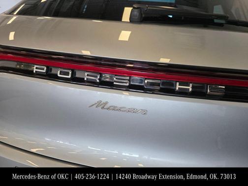 2021 Porsche Macan Base
