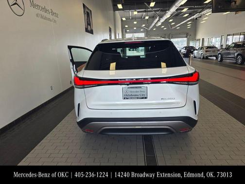 Eminent White Pearl 2024 Lexus RX 350