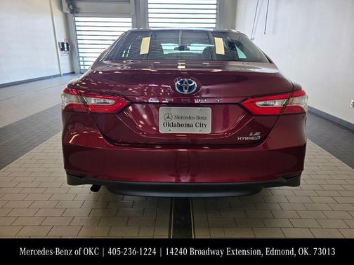 2018 Toyota Camry Hybrid Hybrid LE