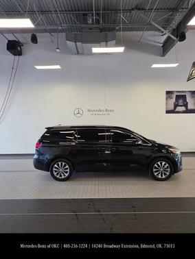 2016 Kia Sedona 