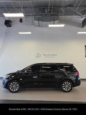 2016 Kia Sedona 