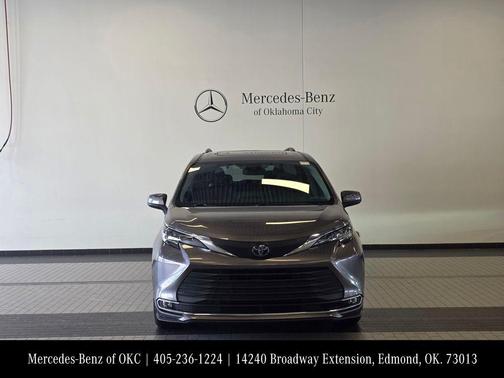 Predawn Gray Mica 2021 Toyota Sienna
