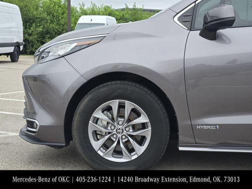 Predawn Gray Mica 2021 Toyota Sienna