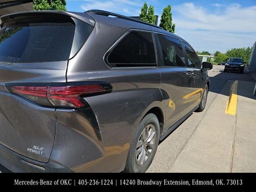 Predawn Gray Mica 2021 Toyota Sienna