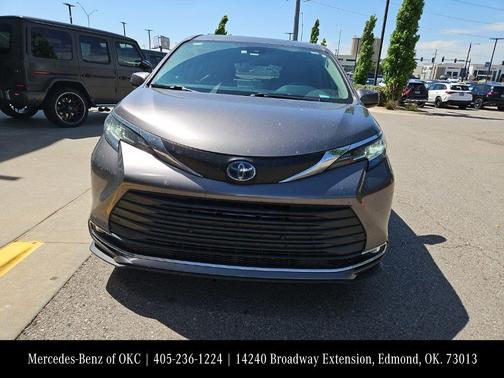 Predawn Gray Mica 2021 Toyota Sienna