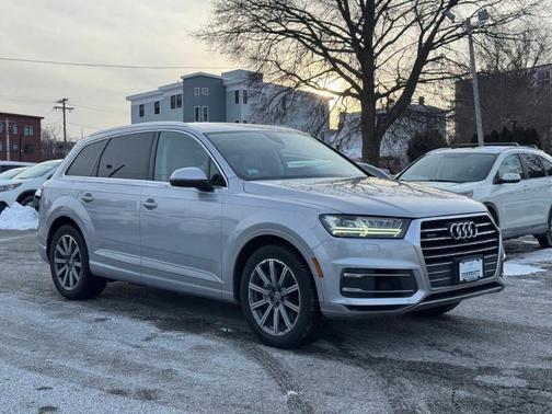 2019 Audi Q7 55 Premium Plus